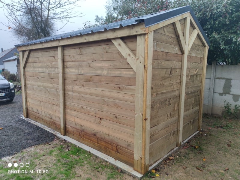 garage double pente de 2,80x4,80m  sur la commune de beuzeville 