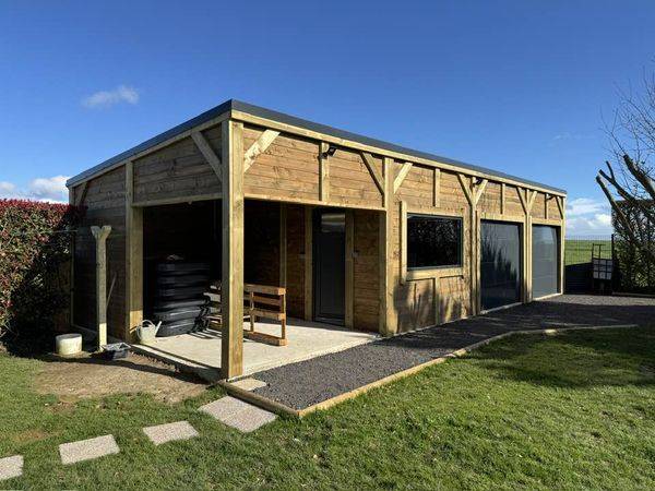 Garage et carport près de Vraiville