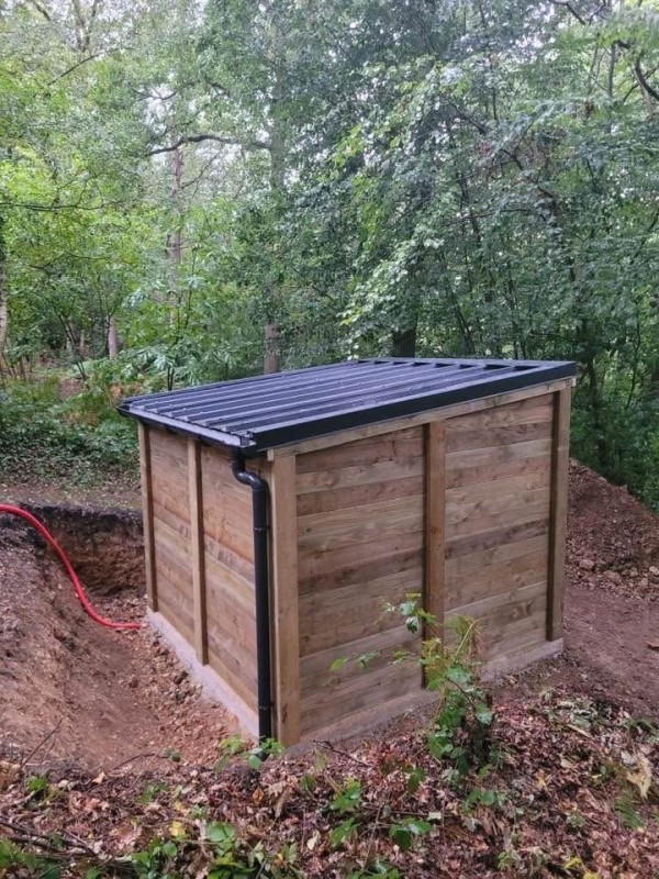 Pose d’un cabanon de jardin de 7,5m2 près de Bernay