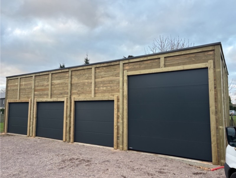 Pose d'un garage faux toit plat de 81,25m2 près de Nassandres