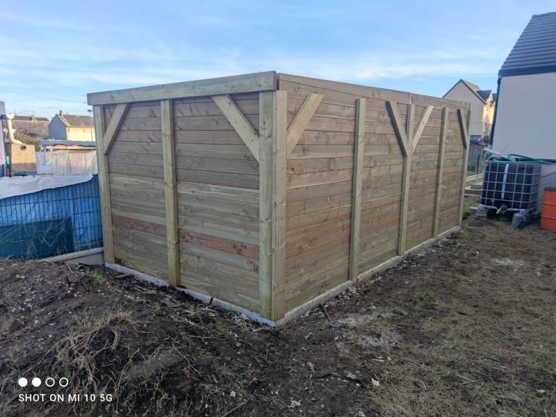 Pose d’un abri de jardin près de Rouen