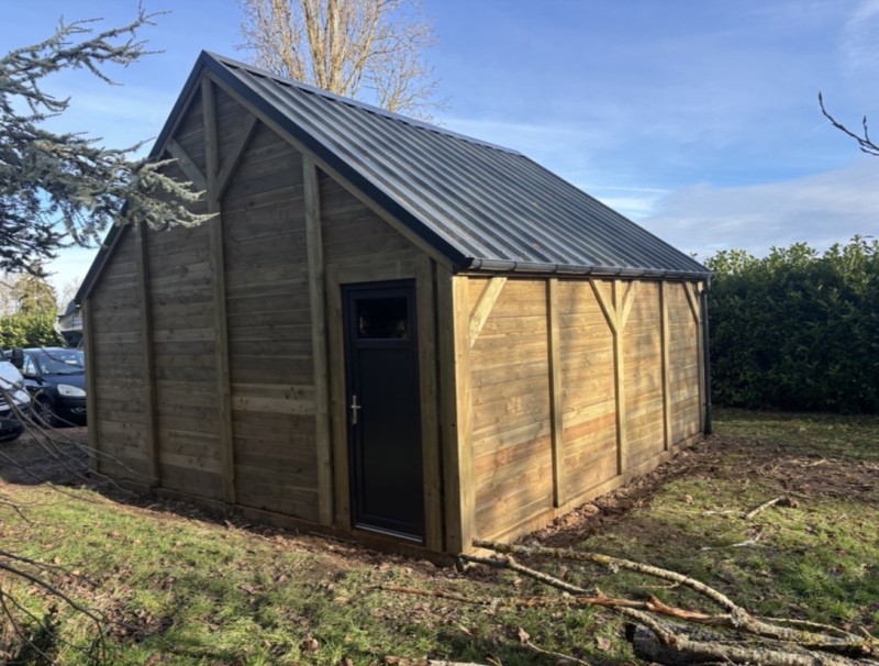 Pose d’un double garage double pente près d’Evreux